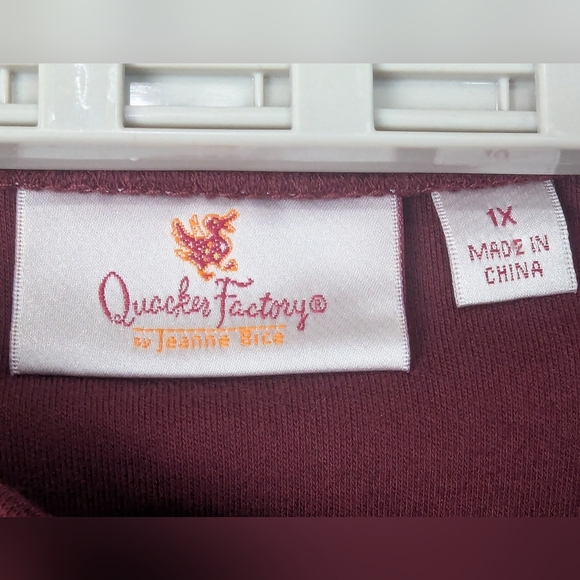 Quacker Factory 1X Rhinestone Studded Grommets Burgundy - Picture 7 of 11